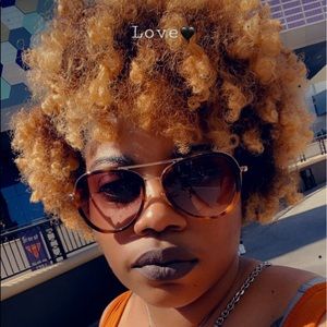 Meet your Posher, Takisha